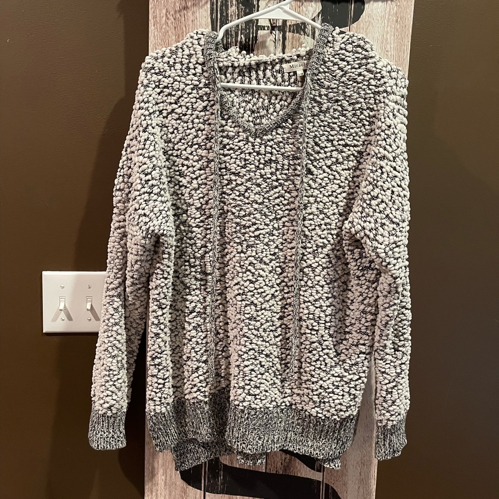 Oversized Miracle popcorn pullover. Super soft and comfy.